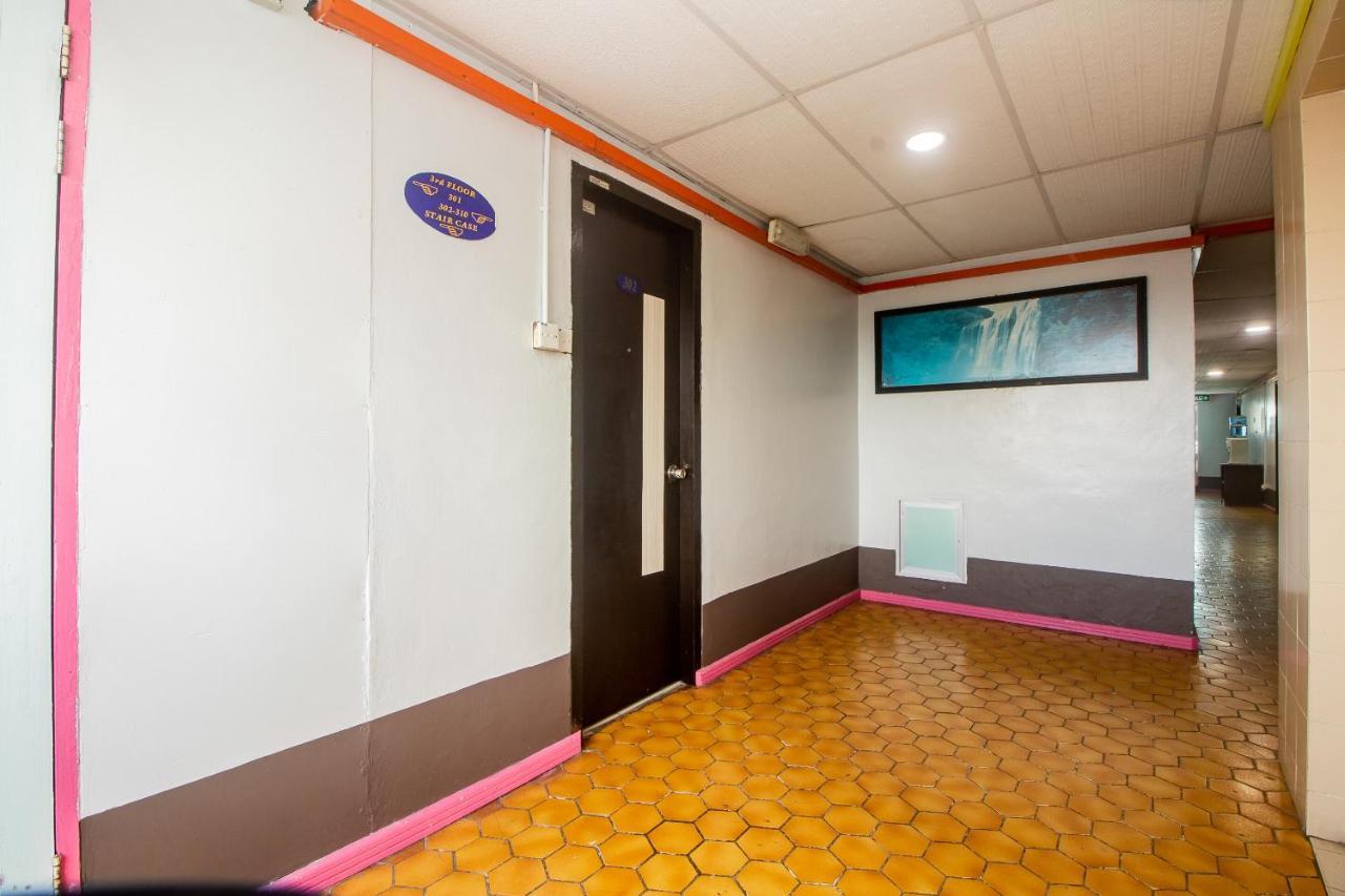 Oyo 90124 Payang Puri Baru Hotel Sarikei Exterior foto