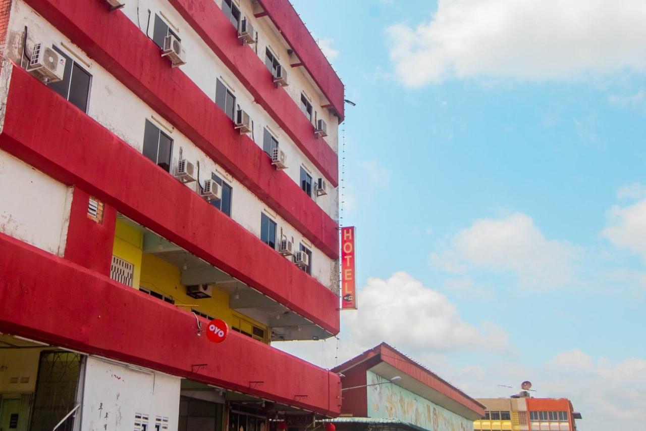 Oyo 90124 Payang Puri Baru Hotel Sarikei Exterior foto