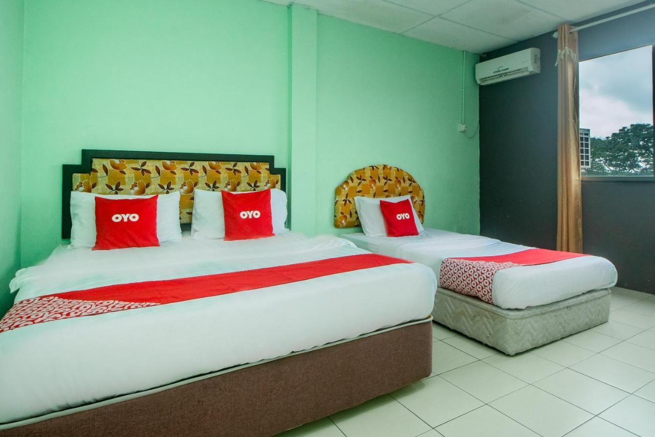 Oyo 90124 Payang Puri Baru Hotel Sarikei Exterior foto