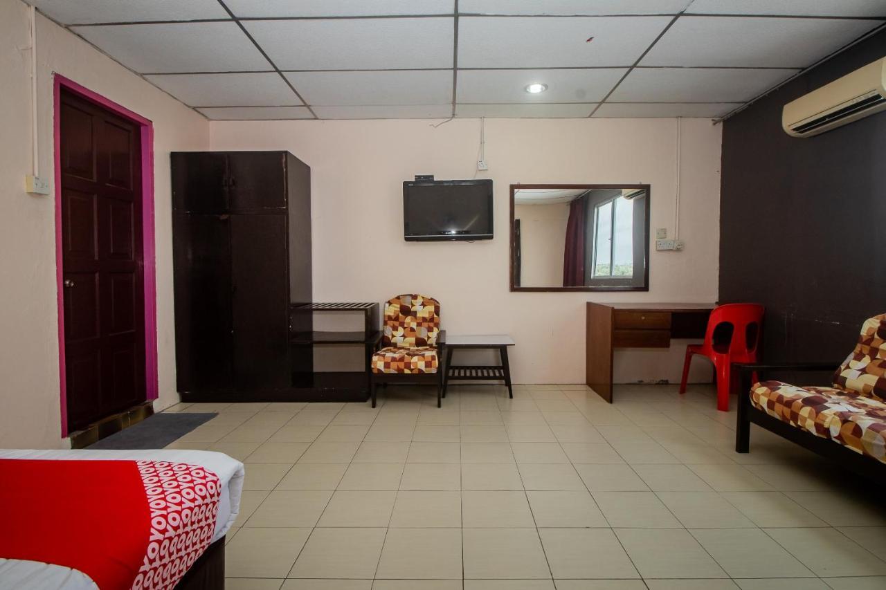 Oyo 90124 Payang Puri Baru Hotel Sarikei Exterior foto