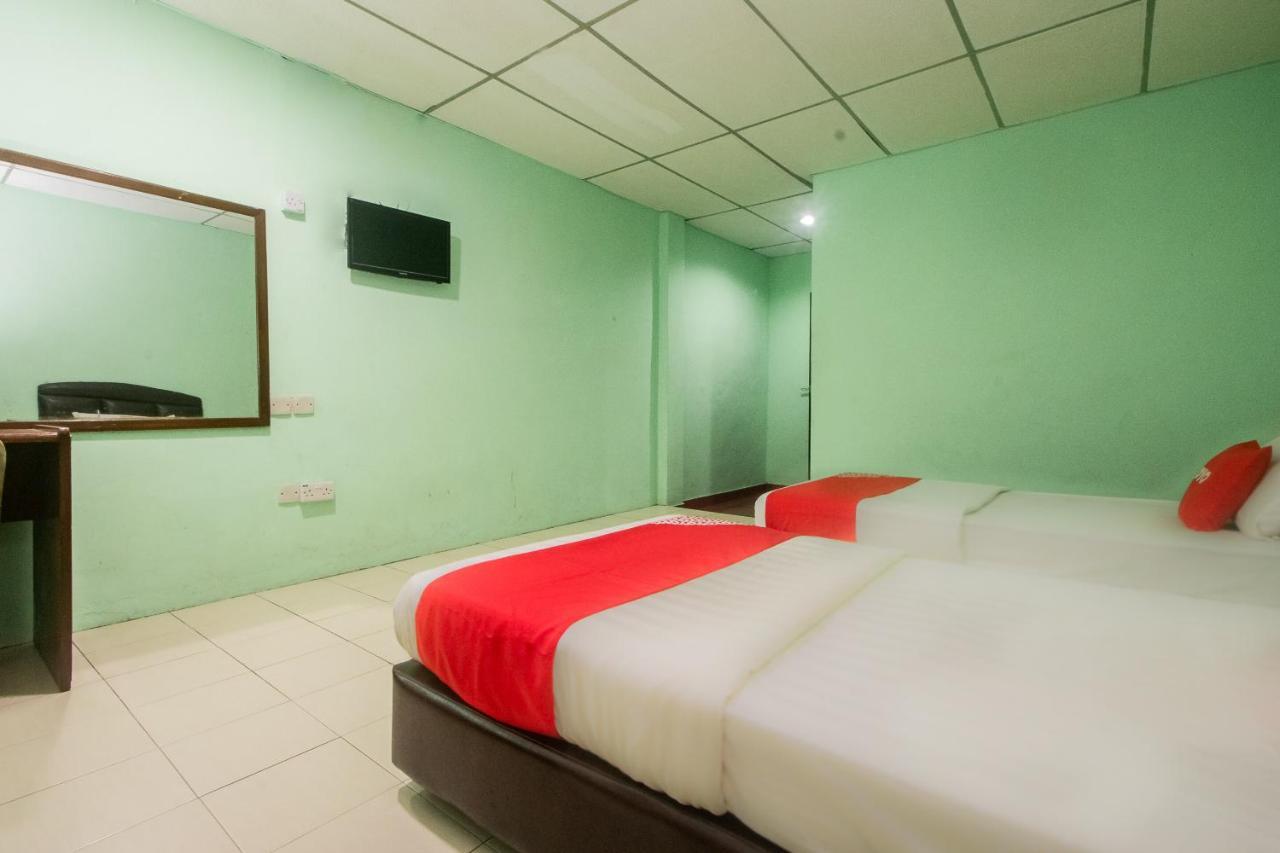 Oyo 90124 Payang Puri Baru Hotel Sarikei Exterior foto