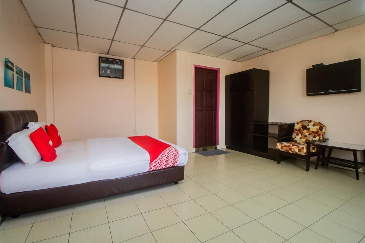 Oyo 90124 Payang Puri Baru Hotel Sarikei Exterior foto