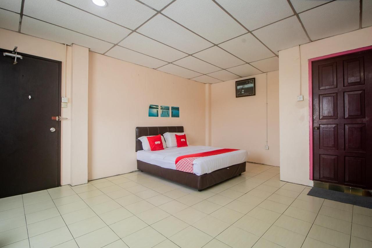Oyo 90124 Payang Puri Baru Hotel Sarikei Exterior foto