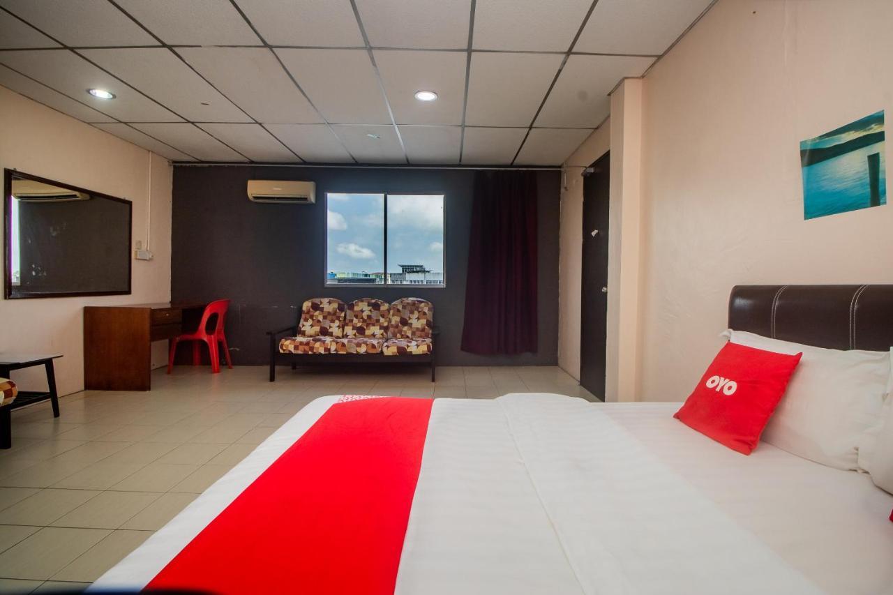 Oyo 90124 Payang Puri Baru Hotel Sarikei Exterior foto